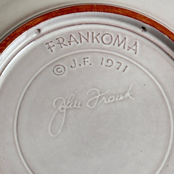 Vintage Frankoma Christmas White Wall Hanging Plate, No Room in the Inn 1971 - Picture 4 of 5